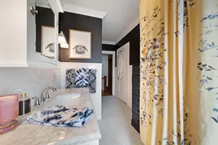 2465 E Broad St, Columbus, OH 43209 - Photo 43