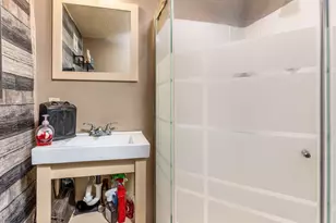 298 Center St, Coshocton, OH 43812 - Photo 33