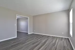 1352 River Trail Dr, Grove City, OH 43123 - Photo 7