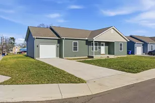 910 Vine St, Washington Court House, OH 43160 - Photo 3