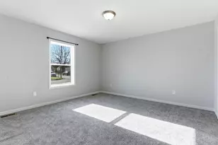 910 Vine St, Washington Court House, OH 43160 - Photo 19