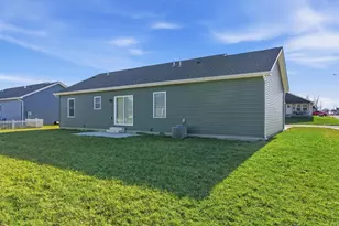 910 Vine St, Washington Court House, OH 43160 - Photo 29