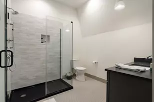 792 Highland St, Columbus, OH 43215 - Photo 29