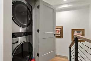 792 Highland St, Columbus, OH 43215 - Photo 23