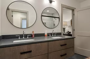 792 Highland St, Columbus, OH 43215 - Photo 21