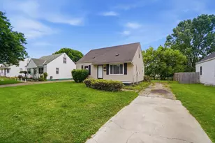 2192 Genessee Ave, Columbus, OH 43211 - Photo 3