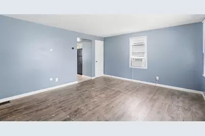 2192 Genessee Avenue, Columbus, OH 43211 - Photo 7