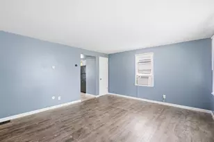 2192 Genessee Ave, Columbus, OH 43211 - Photo 7