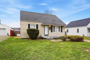 2192 Genessee Ave, Columbus, OH 43211 - Photo 3