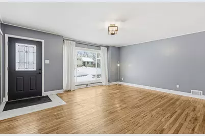 3042 Rightmire Boulevard, Columbus, OH 43221 - Photo 5