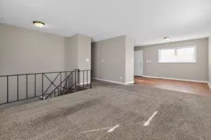 4647 Henley Ave, Columbus, OH 43228 - Photo 9