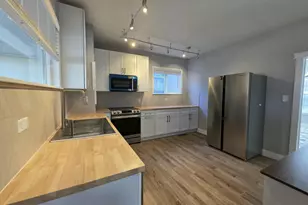 2195 Dresden St, Columbus, OH 43211 - Photo 15