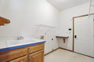 1417 Whispering Pines Ln, Bellefontaine, OH 43311 - Photo 37