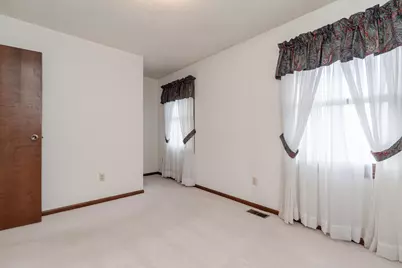 1685 Becket Avenue, Columbus, OH 43235 - Photo 25