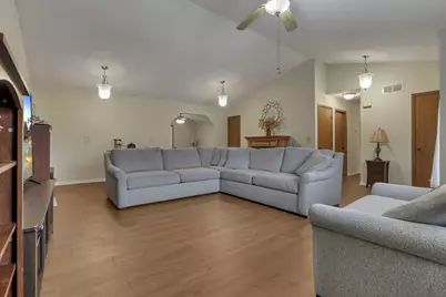 625 Fulla Lane SE, Heath, OH 43056 - Photo 7