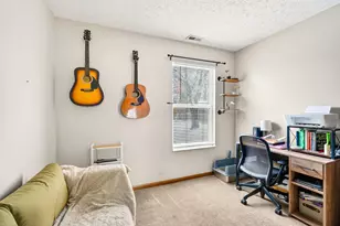 2339 Breeze Hill Dr, Grove City, OH 43123 - Photo 17