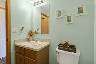 239 Peters Run Ct, Commercial Point, OH 43116 - Photo 15