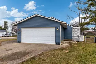 586 Mowrer Rd, Circleville, OH 43113 - Photo 3