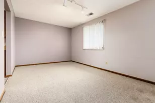 5885 Beechcroft Rd, Columbus, OH 43229 - Photo 25