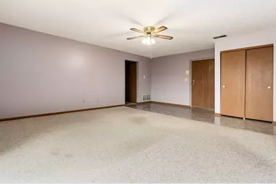 5885 Beechcroft Road #306, Columbus, OH 43229 - Photo 9