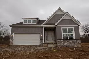 359 Oakmont Dr, Commercial Point, OH 43116 - Photo 1