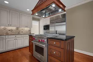 2626 Chartwell Rd, Columbus, OH 43220 - Photo 15