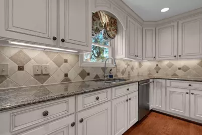 2626 Chartwell Road, Columbus, OH 43220 - Photo 19