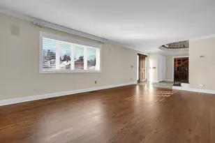 2626 Chartwell Rd, Columbus, OH 43220 - Photo 9