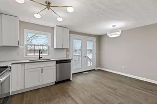 1213 Elm Park Cir, Galloway, OH 43119 - Photo 9