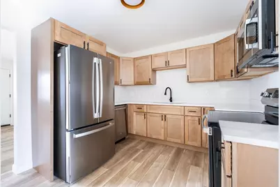 3689 Beacontree Drive, Columbus, OH 43224 - Photo 5