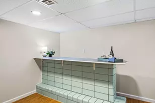 925 Kinnear Rd, Columbus, OH 43212 - Photo 25