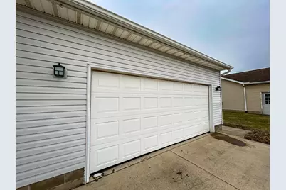 911 Riverbirch Road, Washington Court House, OH 43160 - Photo 3