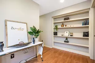 2158 Sandston Rd, Columbus, OH 43220 - Photo 3