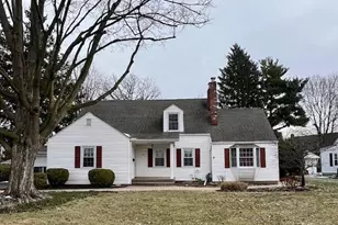 825 Lincoln Dr, Washington Court House, OH 43160 - Photo 1