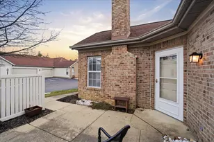 303 Pointe Pl, Westerville, OH 43082 - Photo 3