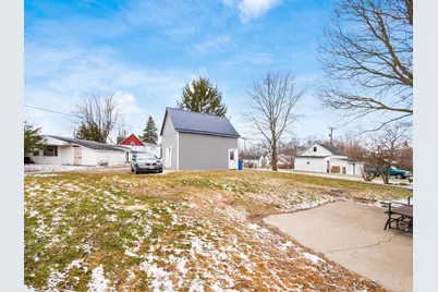 24 Main Street, Bloomingburg, OH 43106 - Photo 39