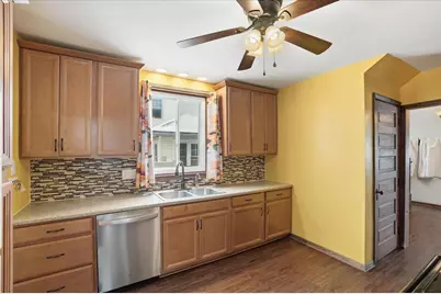 121 W Lincoln Avenue, Bellefontaine, OH 43311 - Photo 25