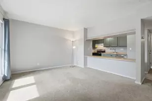 736 Worthington Forest Pl, Columbus, OH 43229 - Photo 9