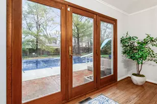 2200 Nayland Rd, Columbus, OH 43220 - Photo 13