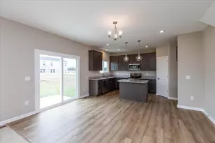 8239 Sycamore Holw Dr, Pickerington, OH 43147 - Photo 11