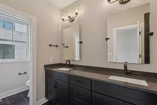 282 Dickenson St, Columbus, OH 43215 - Photo 31