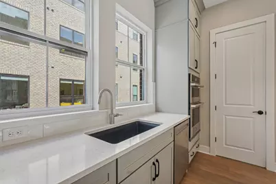 282 Dickenson Street, Columbus, OH 43215 - Photo 17