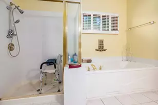 895 Linworth Village Dr, Columbus, OH 43235 - Photo 25