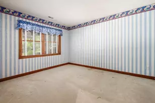 895 Linworth Village Dr, Columbus, OH 43235 - Photo 33