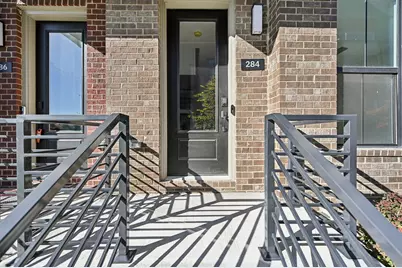 284 Dickenson Street, Columbus, OH 43215 - Photo 3