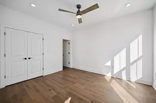 284 Dickenson St, Columbus, OH 43215 - Photo 17