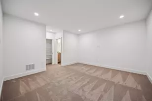 284 Dickenson St, Columbus, OH 43215 - Photo 35