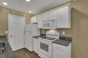 5621 Cedar Springs, Columbus, OH 43228 - Photo 13