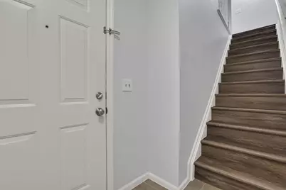 5621 Cedar Springs, Columbus, OH 43228 - Photo 3