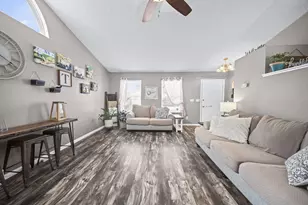 1276 4 Star Dr E, Galloway, OH 43119 - Photo 17